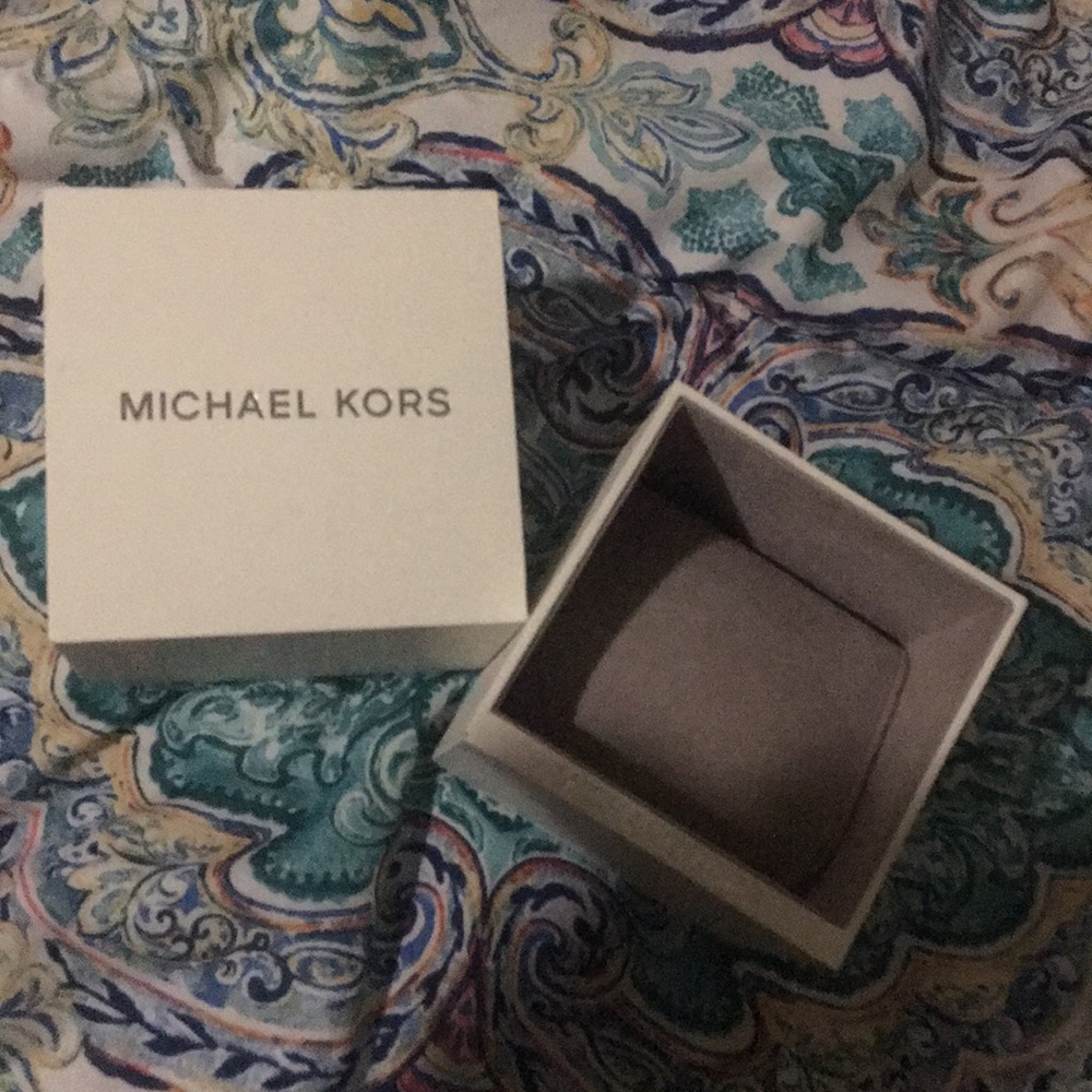 Michael Kors watch box